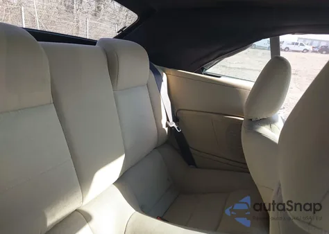 2008 Ford Mustang V6 Deluxe/V6 Premium z USA, uszkodzony, nr VIN 1ZVHT84N085200824